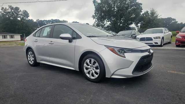 2022 Toyota Corolla LE - Photo 3