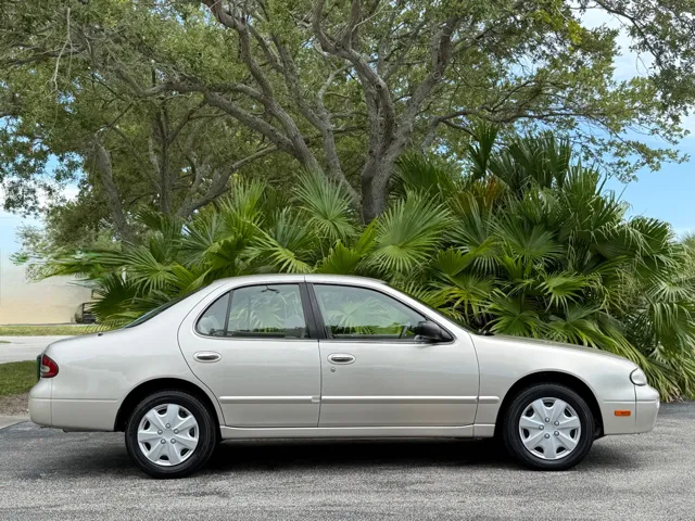 1995 Nissan Altima - Photo 15