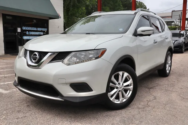 2016 Nissan Rogue SV FWD's photo