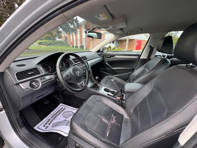 2015 Volkswagen Passat TDI SE 6M w/ Sunroof