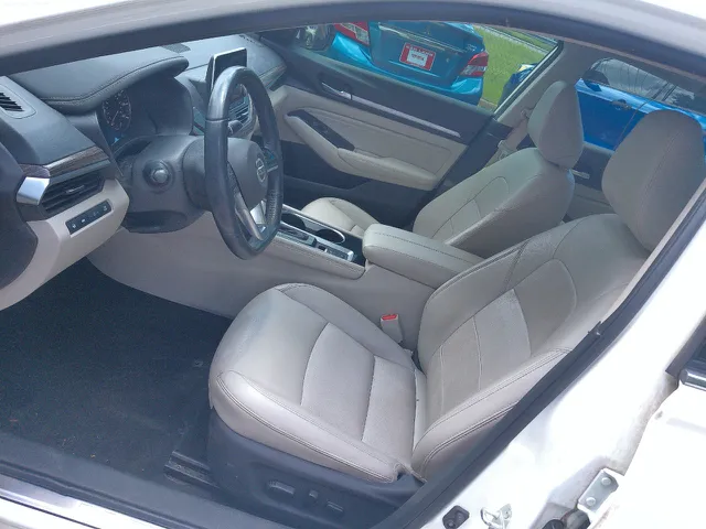 2020 Nissan Altima SL - Photo 8