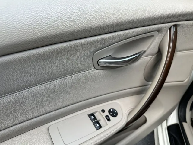 2011 Bmw 128i 1-Series photo 12