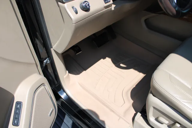 2015 Chevrolet Suburban LTZ - Photo 16