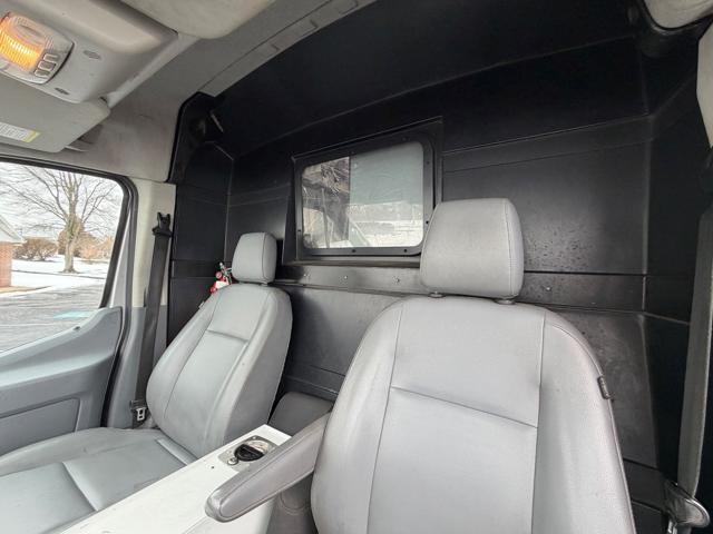 2018 Ford Transit 150 Van Med. Roof w/Sliding Pass. 130-in. WB