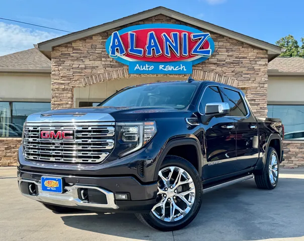 2022 GMC Sierra 4WD Crew Cab Short Box Denali's photo