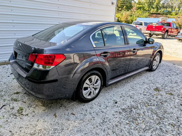 2013 Subaru Legacy 2.5i photo 13