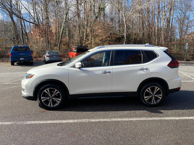 2019 Nissan Rogue S AWD photo 2