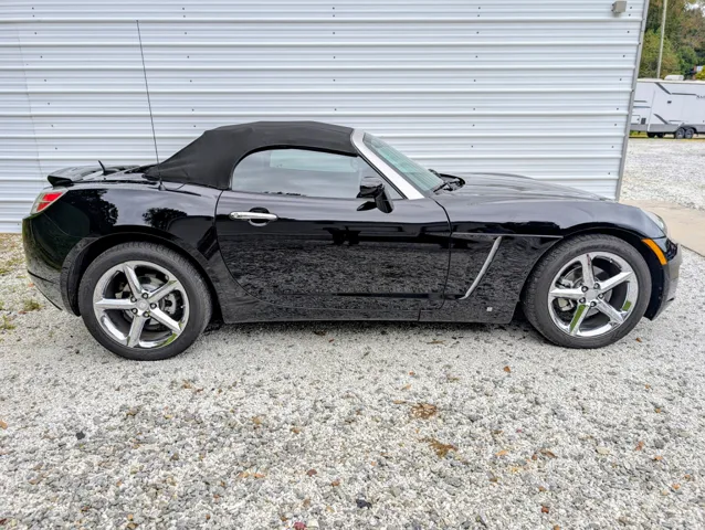 2008 Saturn Sky Turbo Convertible photo 2