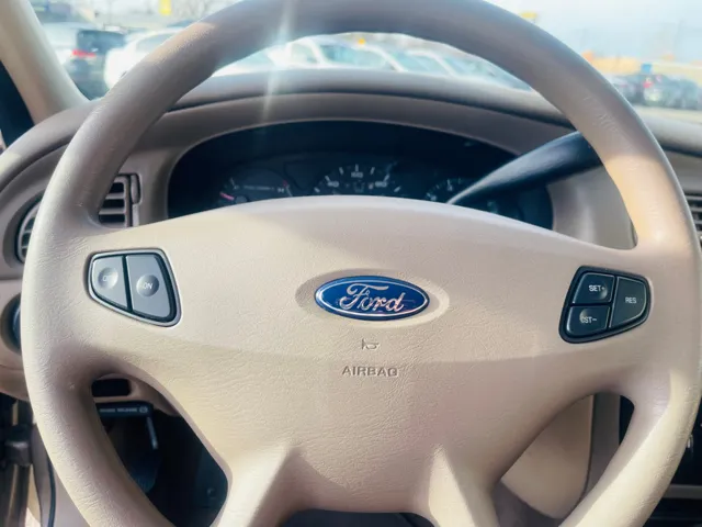 2003 Ford Taurus SES - Photo 12