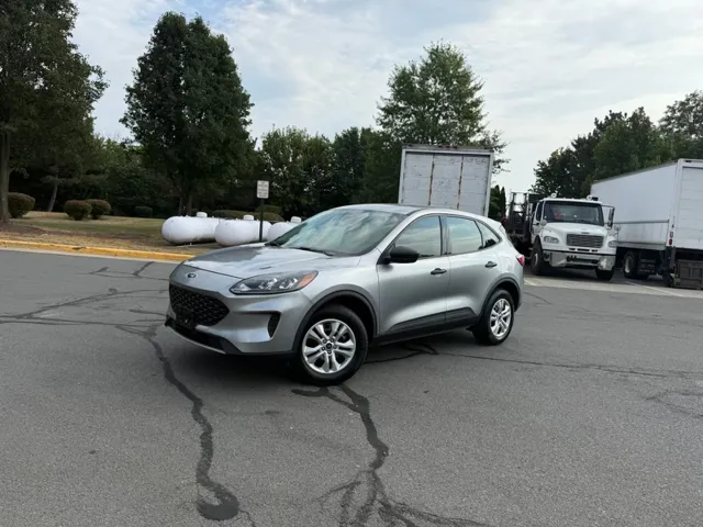 2022 Ford Escape S's photo