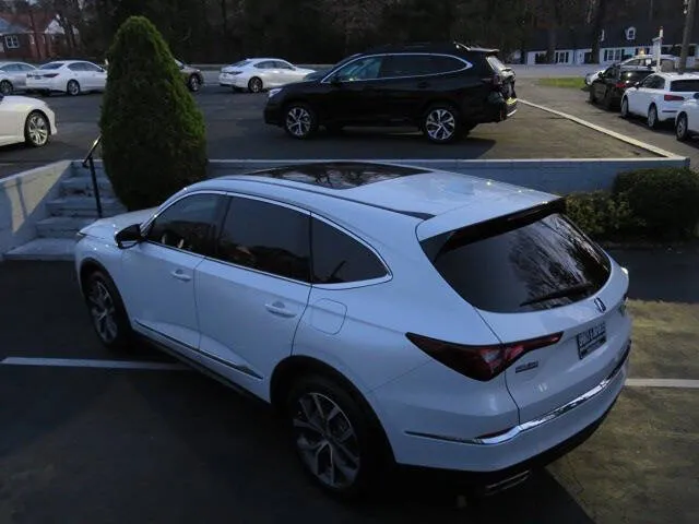2022 Acura MDX Technology photo 11
