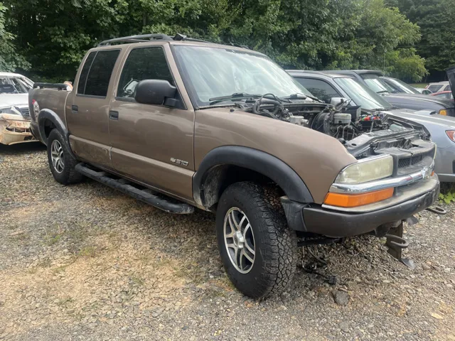 2004 Chevrolet Blazer LS's photo