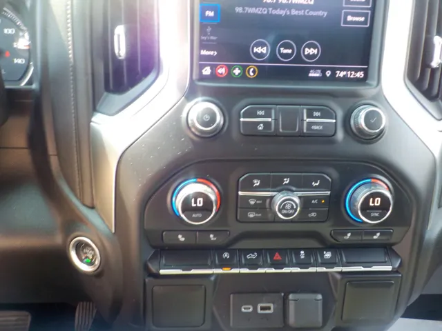 2019 Chevrolet Silverado LT photo 26