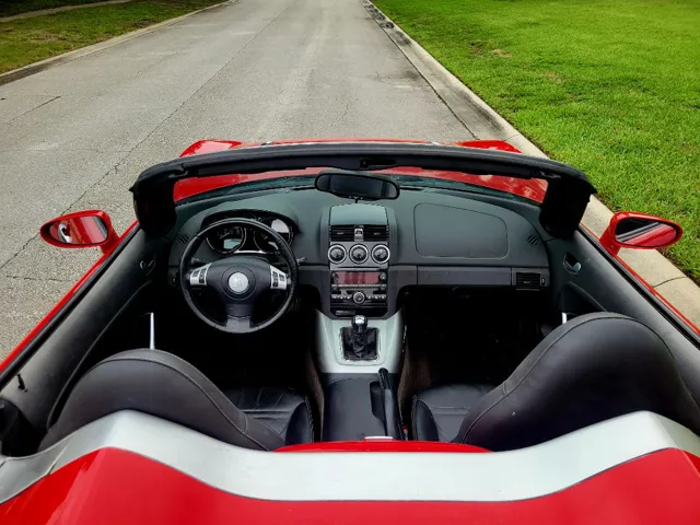 2007 Saturn Sky Roadster - Photo 18