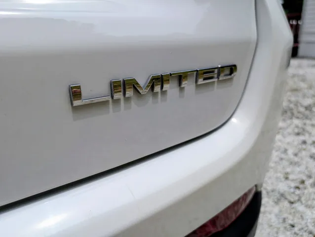 2025 Jeep Compass Limited - Photo 13