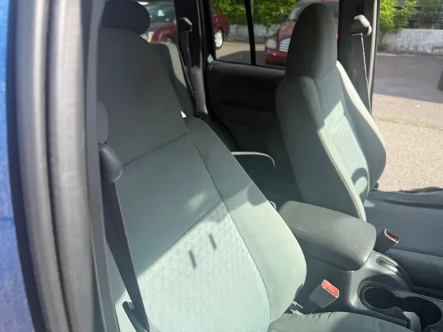 2006 Jeep Liberty Sport - Photo 10