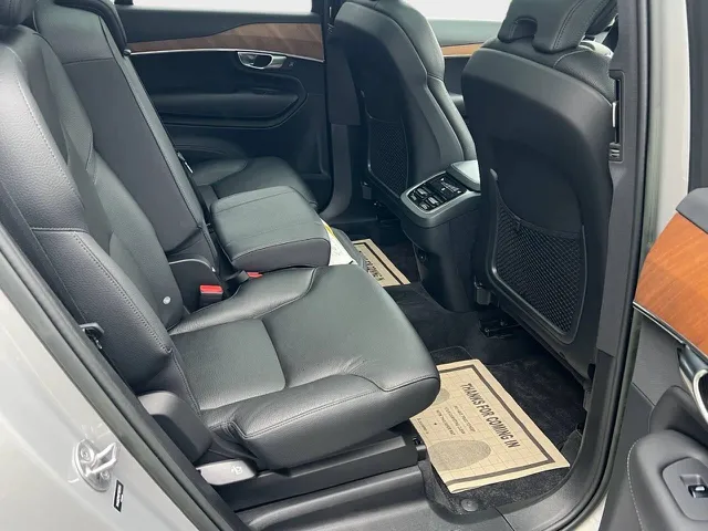 2023 Volvo XC90 Plus - Photo 13