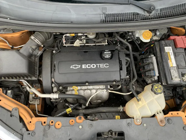 2017 Chevrolet Sonic LT - Photo 10