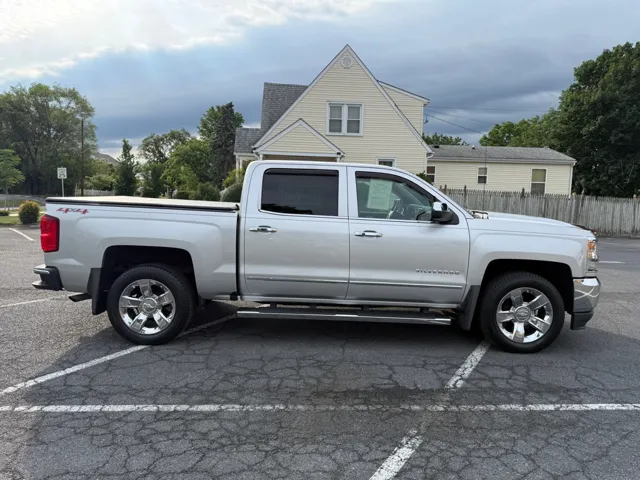 2017 Chevrolet Silverado 1500 LTZ - Photo 2