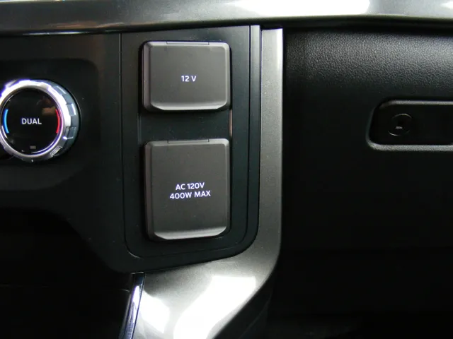 2023 Ford F-150 XLT - Photo 29
