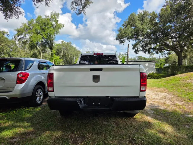2019 Ram 1500 Classic photo 4