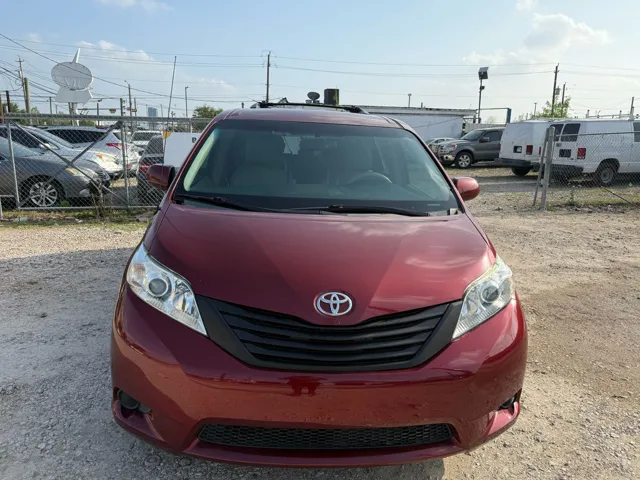 2014 Toyota Sienna