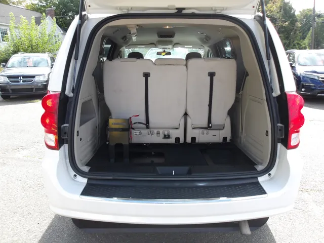 2015 Dodge Grand Caravan SE photo 6