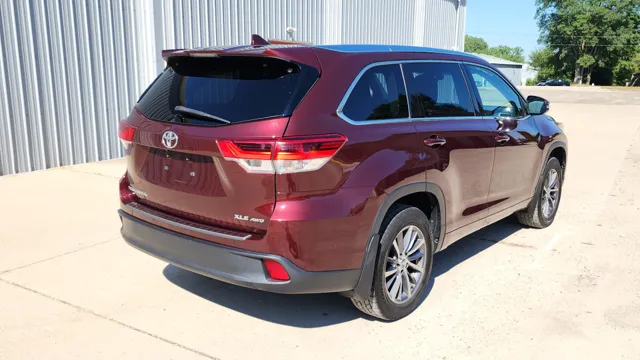 2018 Toyota Highlander XLE - Photo 9