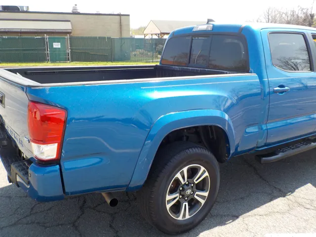 2016 Toyota Tacoma SR5 - Photo 13