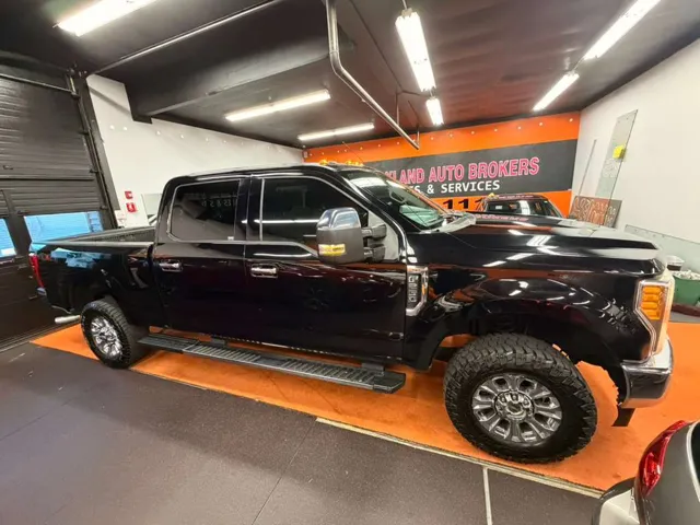 2017 Ford F-250 Super Duty XLT's photo