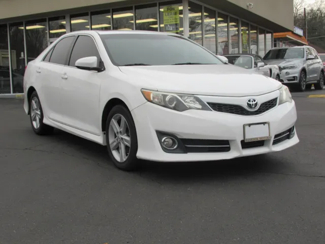 2014 Toyota Camry SE