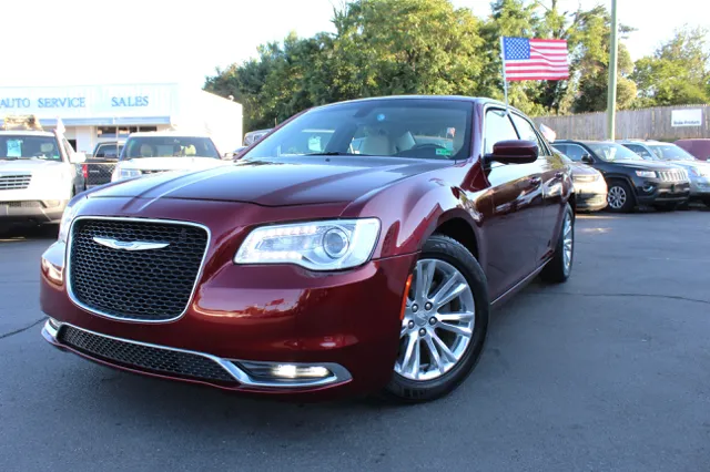 2017 Chrysler 300