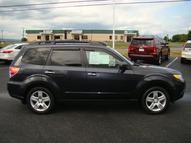 2010 Subaru Forester X Limited's photo