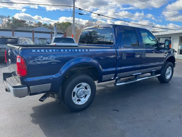 2010 Ford F-250 photo 3