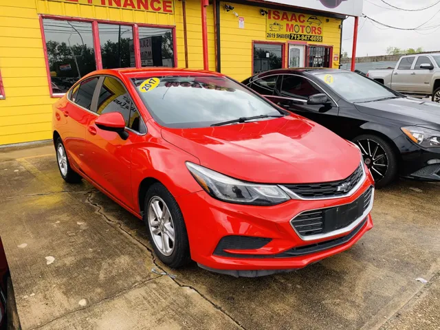 2017 Chevrolet Cruze LT's photo