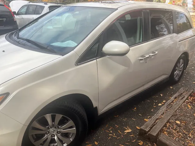 2014 Honda Odyssey EX-L photo 2