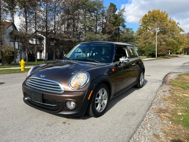 2013 MINI Cooper Base's photo