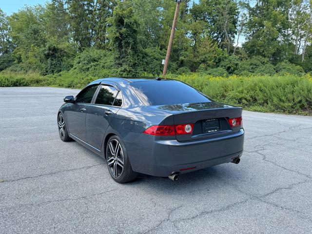 2005 Acura TSX 5-Speed AT