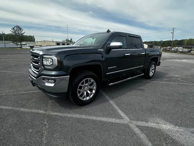 2017 GMC Sierra 4WD Crew Cab Short Box SLT's photo