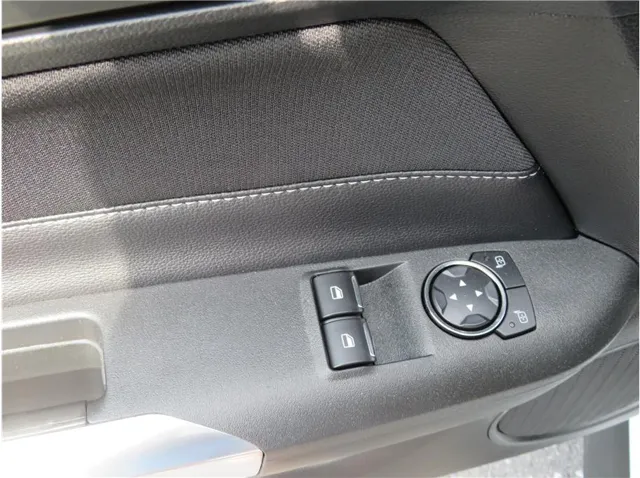 2022 Ford Mustang Mach 1 - Photo 11