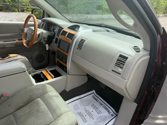 2009 Chrysler Aspen Limited - Photo 15