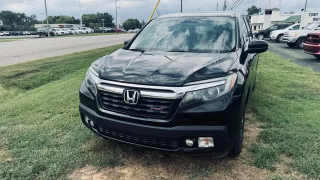 2019 Honda Ridgeline Sport - Photo 2