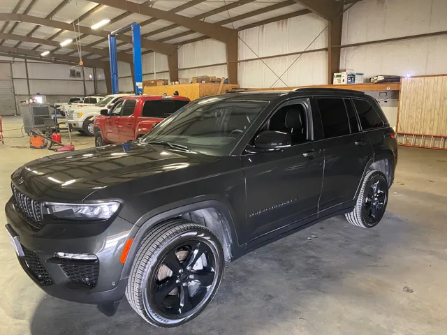 2024 Jeep Grand Cherokee Limited - Photo 2