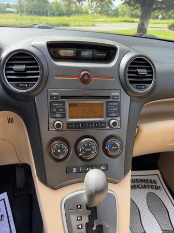 2009 Kia Rondo LX