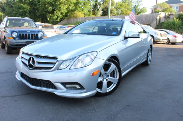 2011 Mercedes-Benz E-Class E550's photo