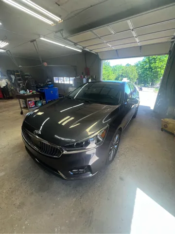 2017 Kia Cadenza Technology's photo