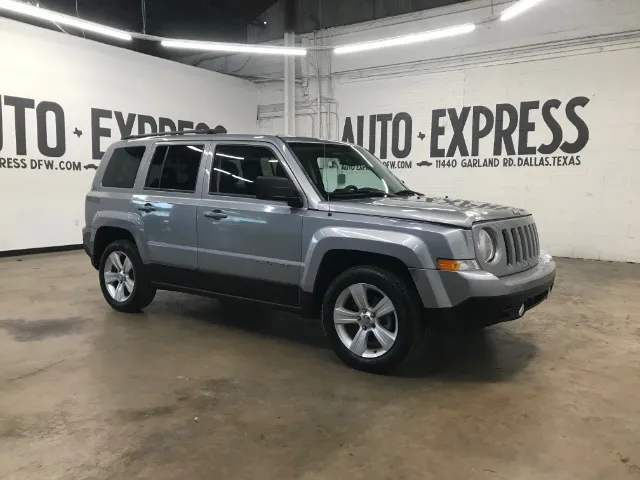 2016 Jeep Patriot Latitude's photo