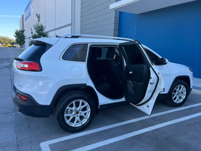 2017 Jeep Cherokee Latitude - Photo 25