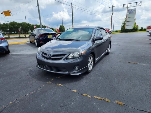 2011 Toyota Corolla S's photo