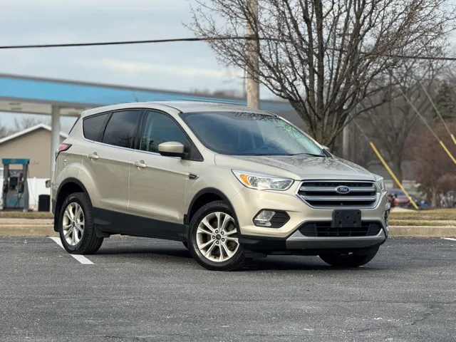 2017 Ford Escape SE - Photo 11